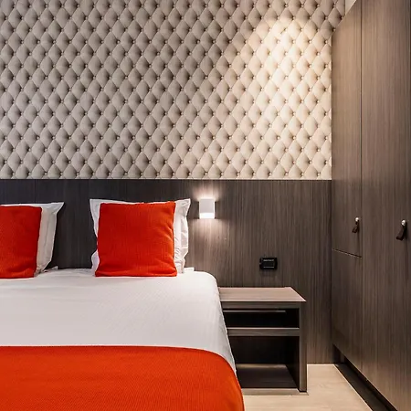 Square Hotel 3*